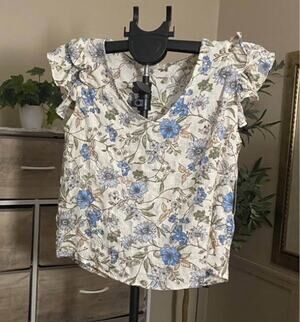 Fair Haven Women's XL Floral Ruffle Flutter Short Sleeve Blouse White Blue